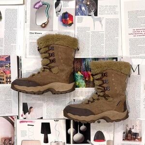 Hi-Tec St. Moritz 200 faux fur winter hiking boots size US 7
